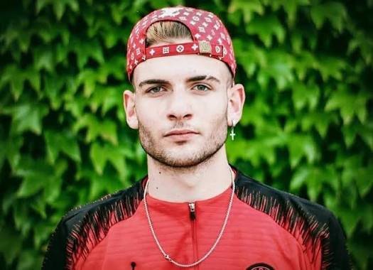 Isaac, el rapero de 18 años con Asperger al que la violencia le robó la canción
