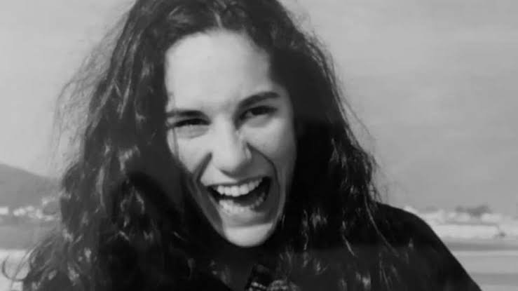 Débora Fernández— Samil, una flor en la cuneta y un expediente que se cerró sin culpable (Vigo, 2002–2024)