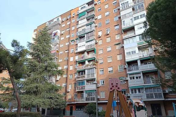 Crimen en Villaverde: El silencio del piso 11 en la última noche del año