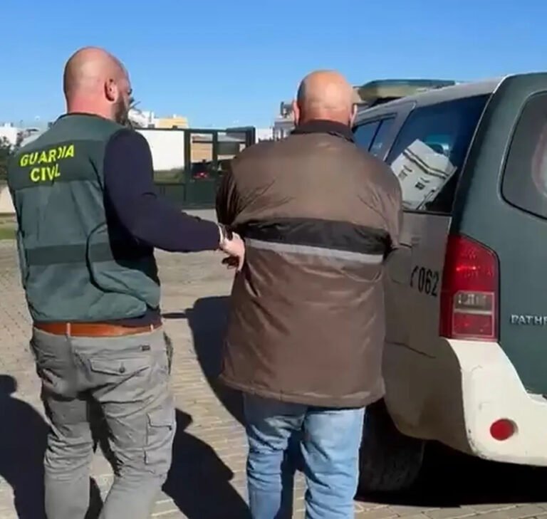 El Silencio Roto en Olvera: El Adiós de María Isabel en la Madrugada