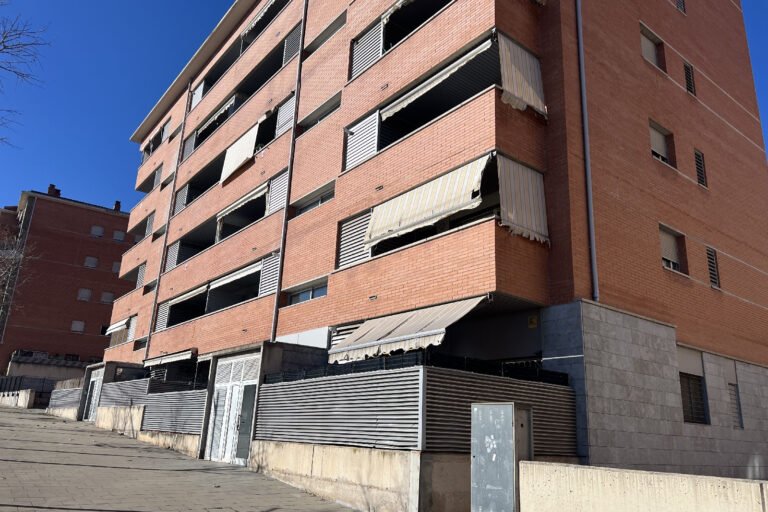 Tragedia en los Merinals: Un amanecer de sangre y silencio en la calle Tibet de Sabadell