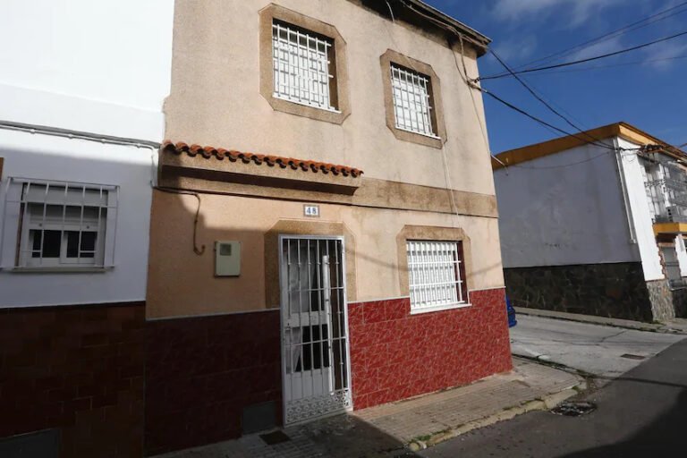 El Parricidio De Algeciras: La Noche En Que Un Hijo Atacó A Sus Padres