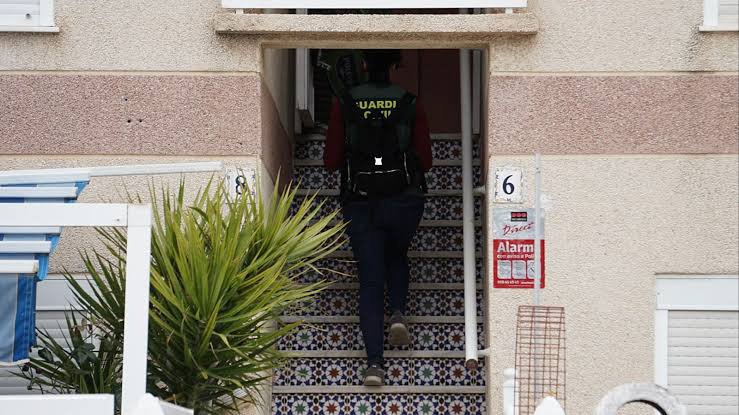 Torrevieja: La Noche en que una Madre Perdió el Contacto