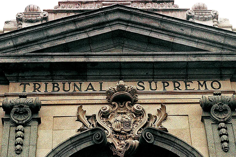 Fuenlabrada: El ‘Cuento de Hadas’ que Cerró la Puerta — 35 Días de Cautiverio (2021)