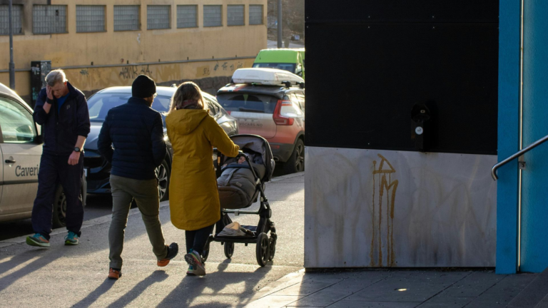Pánico desde el balcón: El hombre que lanzó un bote de lejía contra un bebé en Jaén