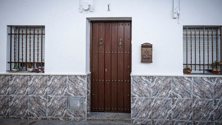Olvera (Cádiz): La Casa en Silencio, la Asfixia y la Prisión Provisional