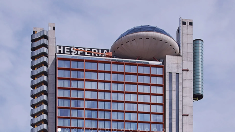 Hyatt Regency Barcelona Tower (Barcelona): La Boda, los 15 Metros y la Caída